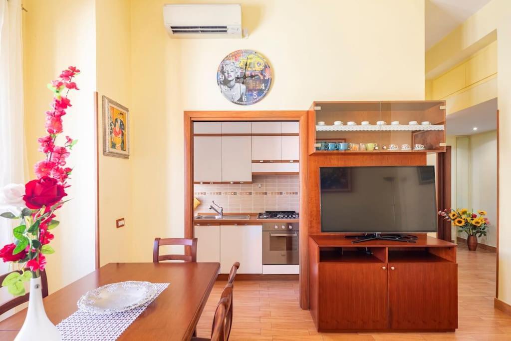Casa Angelina Con 3 Camere Da Letto Рим Екстериор снимка