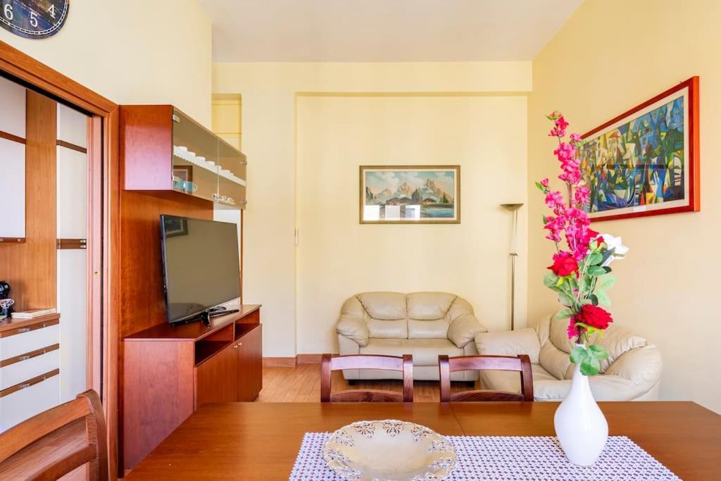 Casa Angelina Con 3 Camere Da Letto Рим Екстериор снимка
